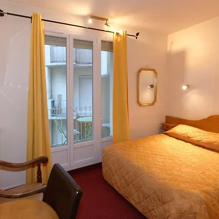 Trianon Centre 2*