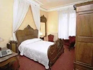 Trianon Centre Отель 2*